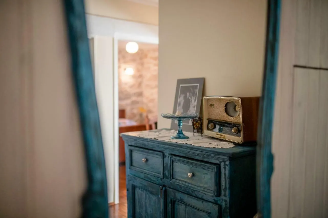 Holiday Home Vintage Supetarska Draga Villa